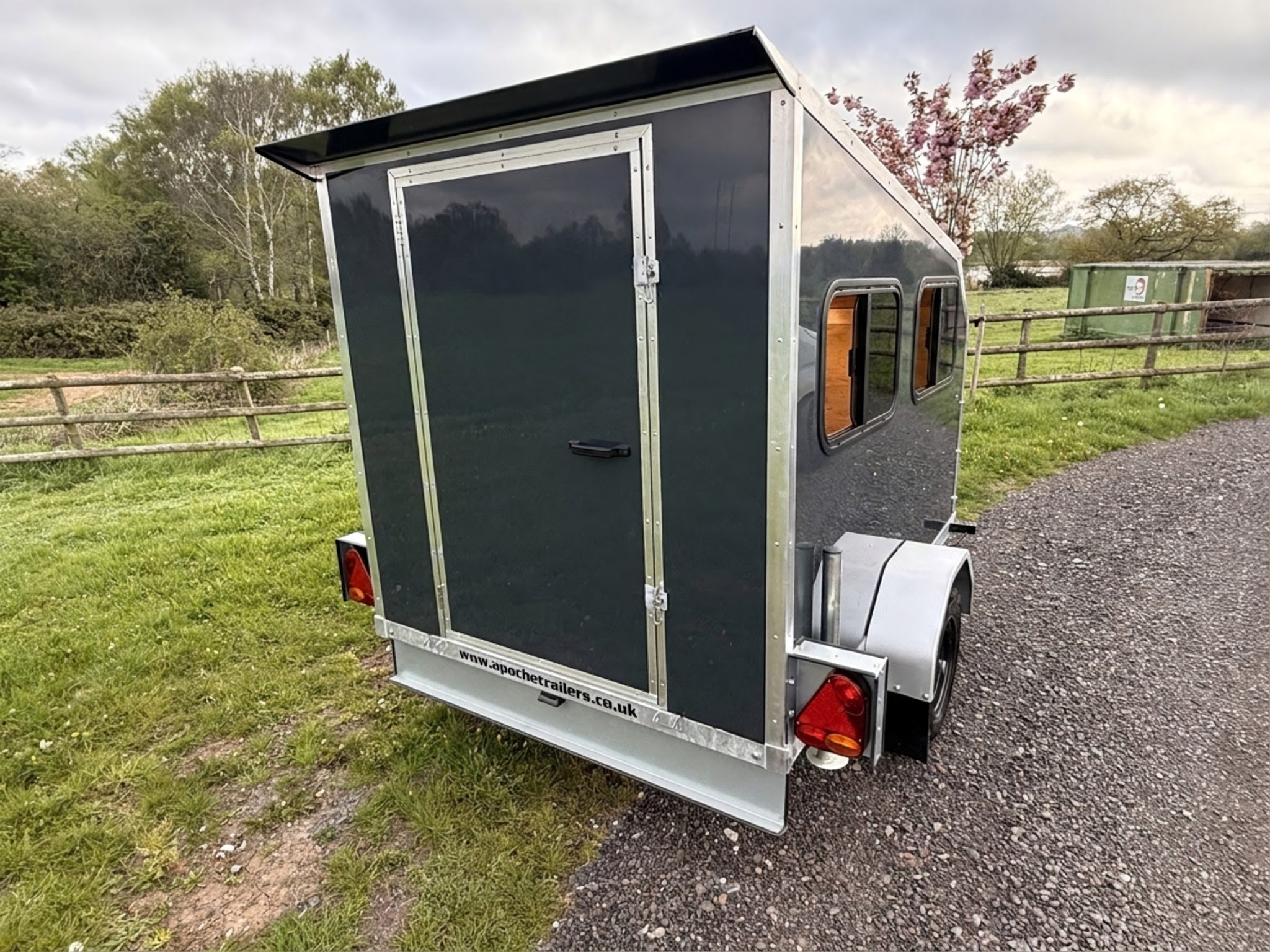 8ft x 4ft Insulated Cube Sport Warrior Camper Trailer with Side Windows, Lockable Side & Rear Doors - Image 3