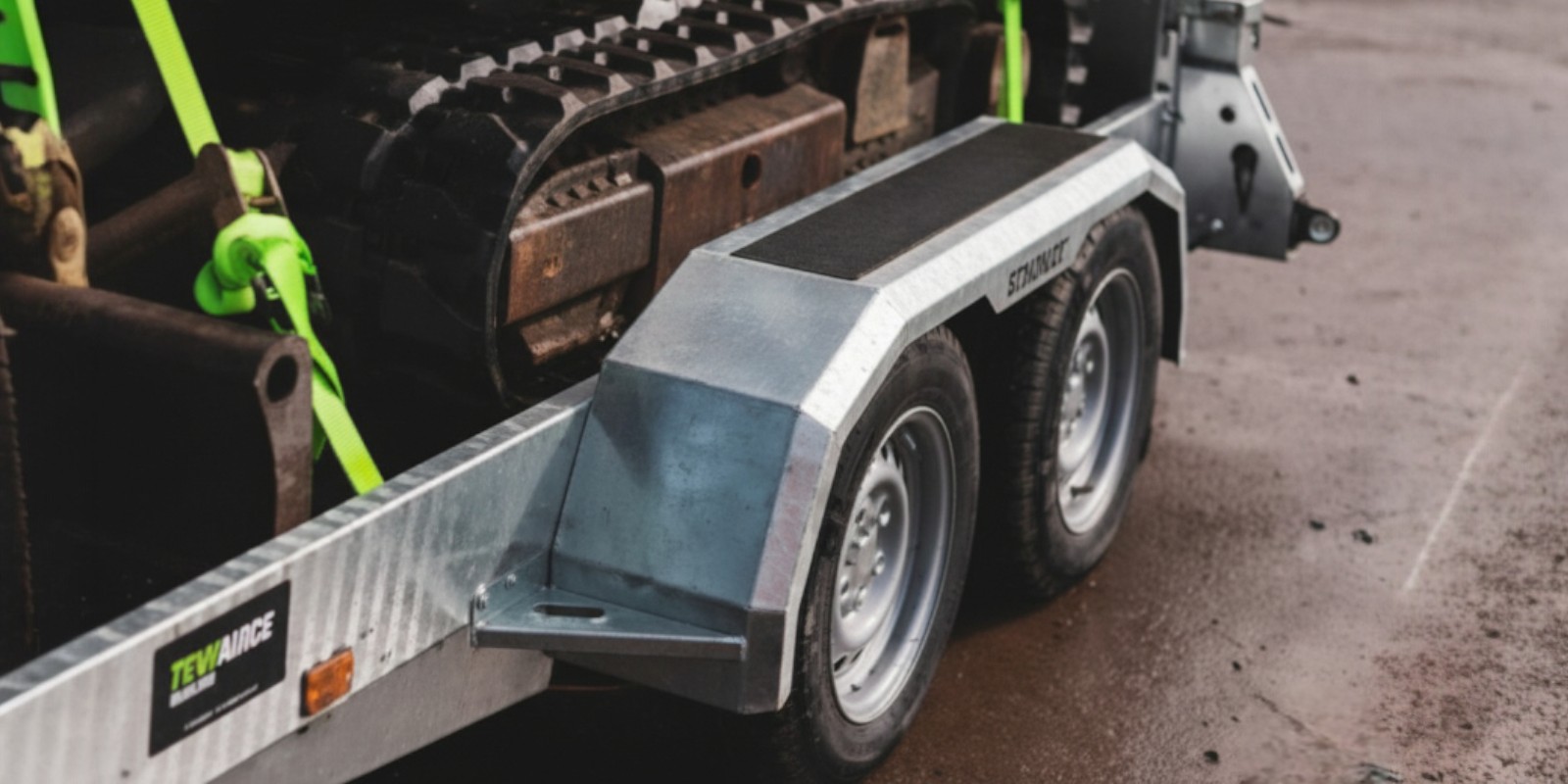 9ft x 4ft Braked Twin Axle Heavy Duty Road Apache Plant Trailer with Rear Loading and Front Bucket Rest - Image 23