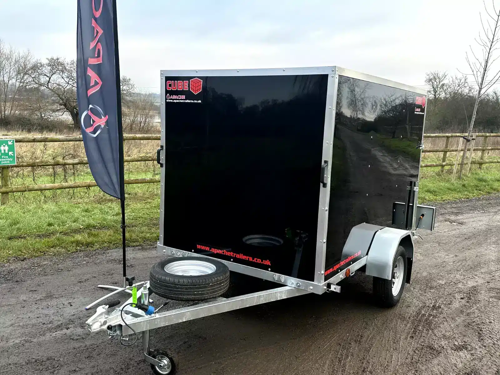 Ex-Demo – 8ft x 5ft Cube 85 Box Trailer with Colour Coded Rear Loading Ramp, Prop Stands & Spare Wheel in Black - Image 4